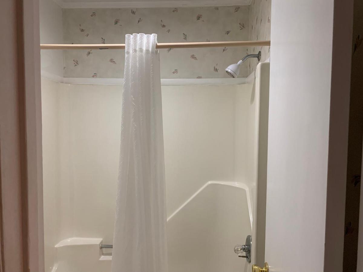 Americas Best Value Inn - Roxboro Bagian luar foto