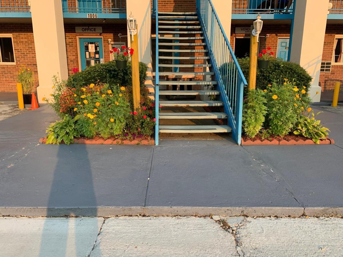 Americas Best Value Inn - Roxboro Bagian luar foto