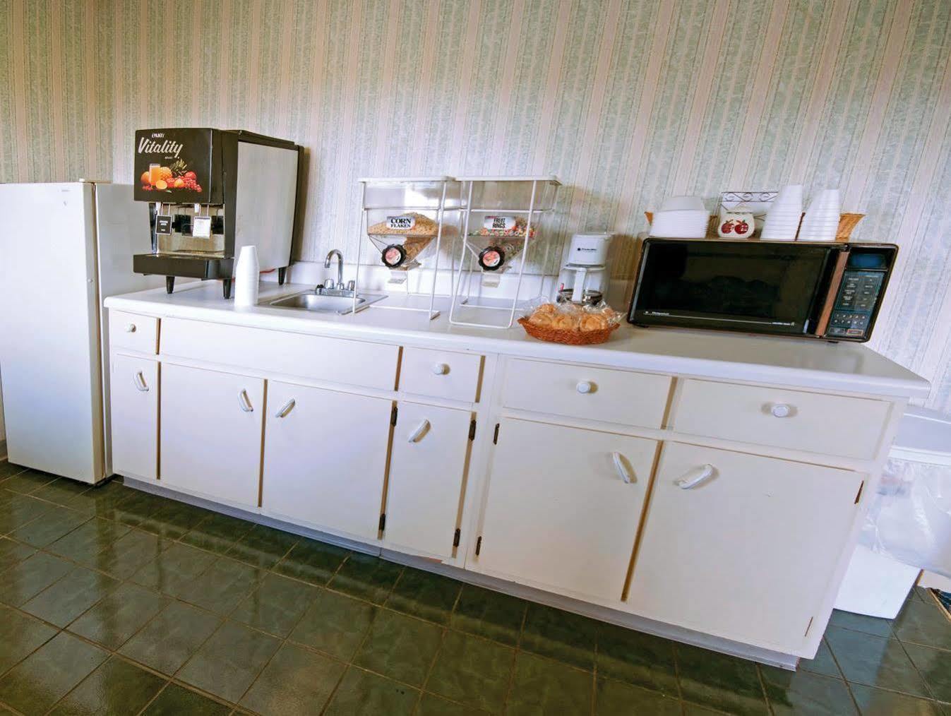 Americas Best Value Inn - Roxboro Bagian luar foto